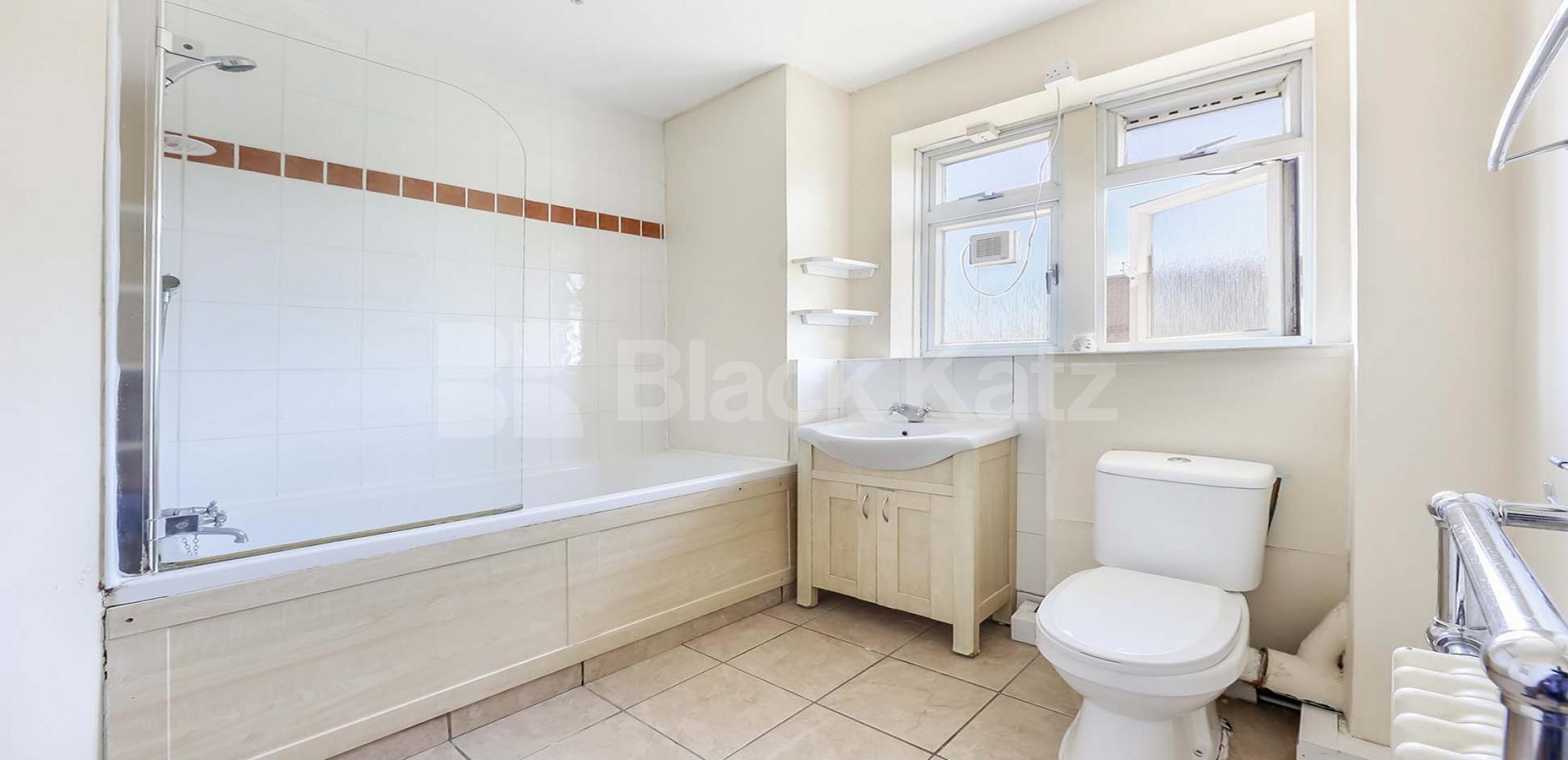 			UNDER OFFER, 4 Bedroom, 1 bath, 1 reception Apartment			 Wyvil Road , Vauxhall